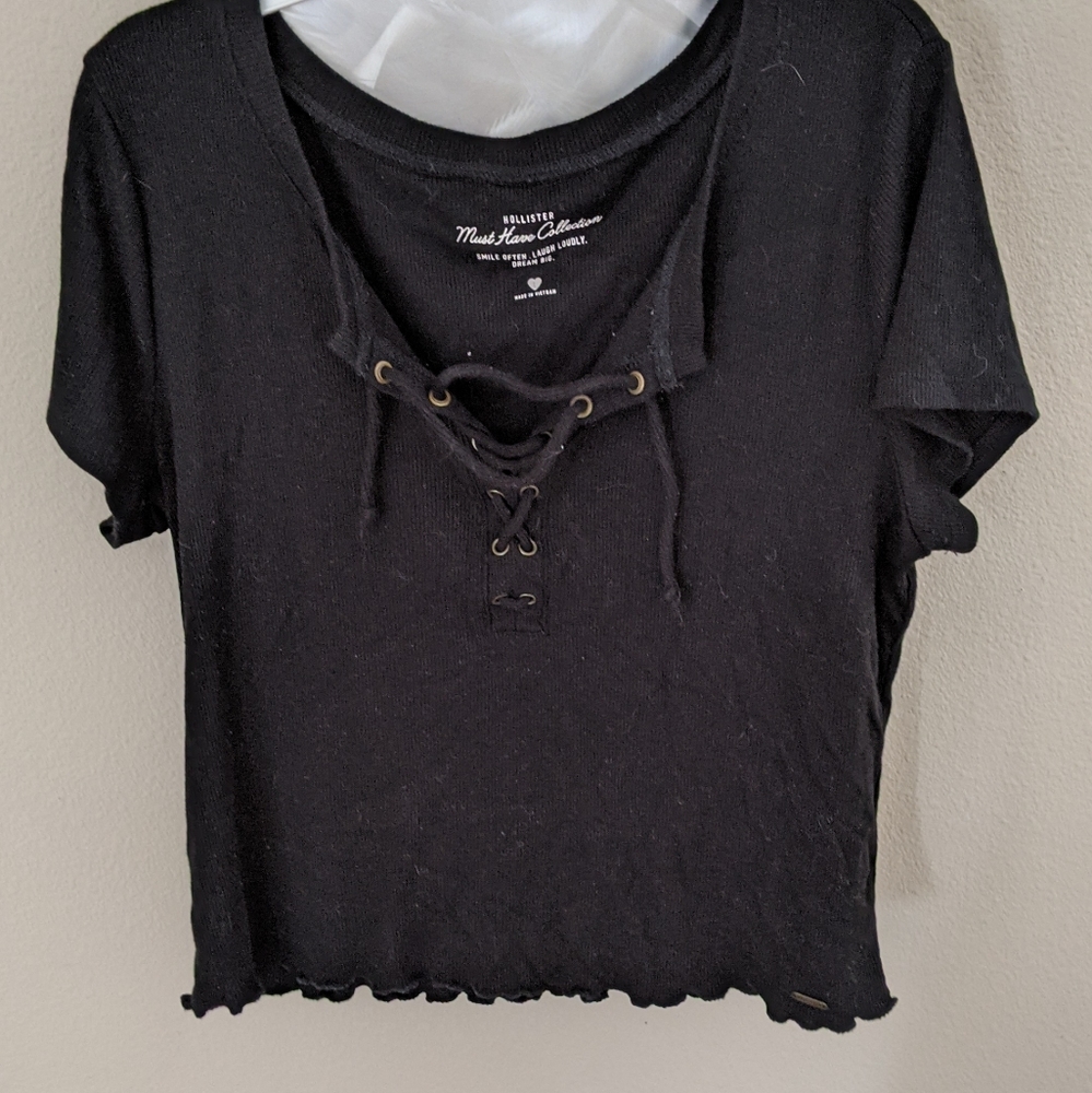 Women's Hollister black t-shirt
